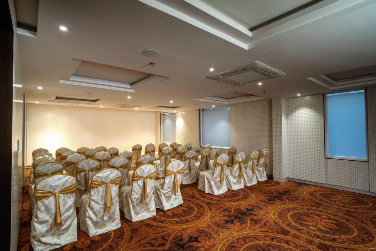The Mangal View Residency - A Luxury Boutique Business Hotel Udaipur Buitenkant foto