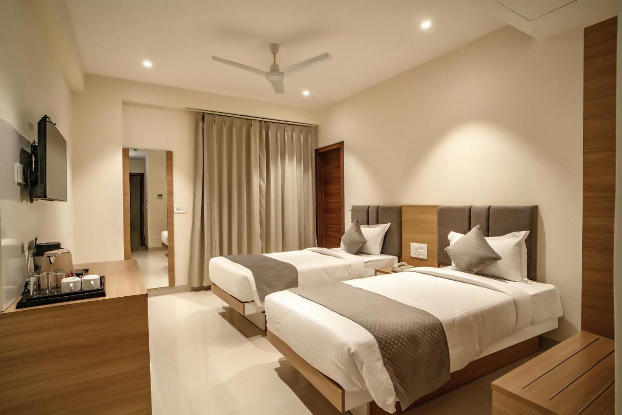 The Mangal View Residency - A Luxury Boutique Business Hotel Udaipur Buitenkant foto